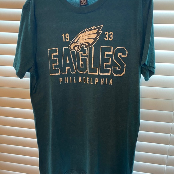 Philadelphia Eagles Logo 1933 T-Shirt Mens NWT - Picture 1 of 12